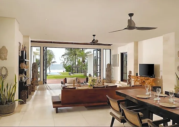 Hotel Black - Absolute Beachfront