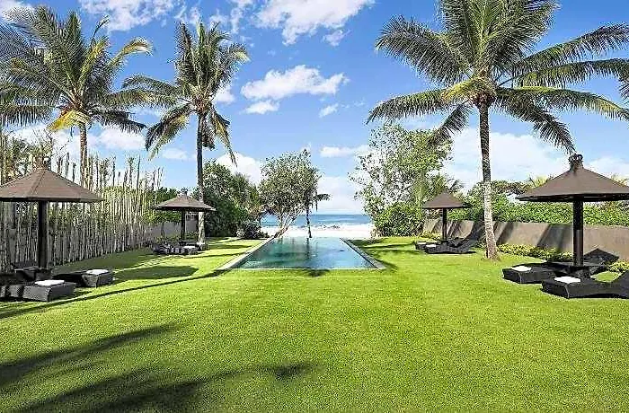 Black - Absolute Beachfront 4*
