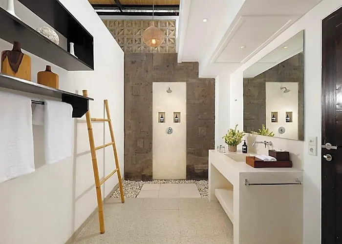 Black - Absolute Beachfront Hotel 4*
