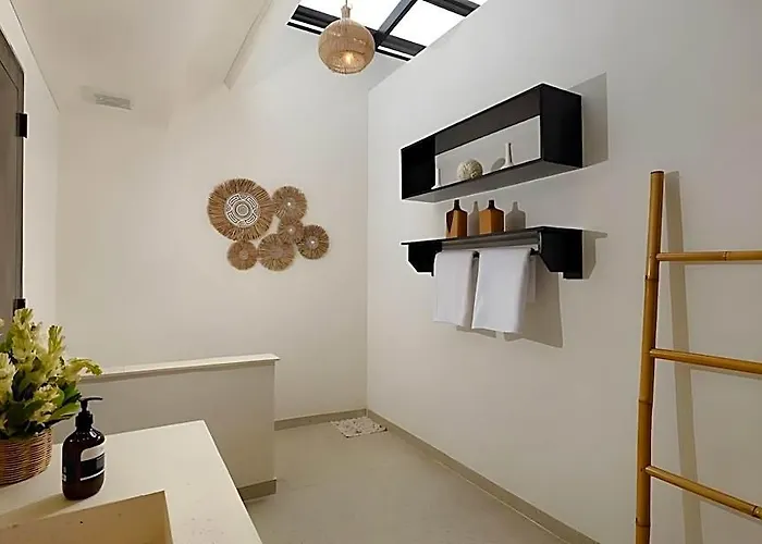 Black - Absolute Beachfront Hotel 4*